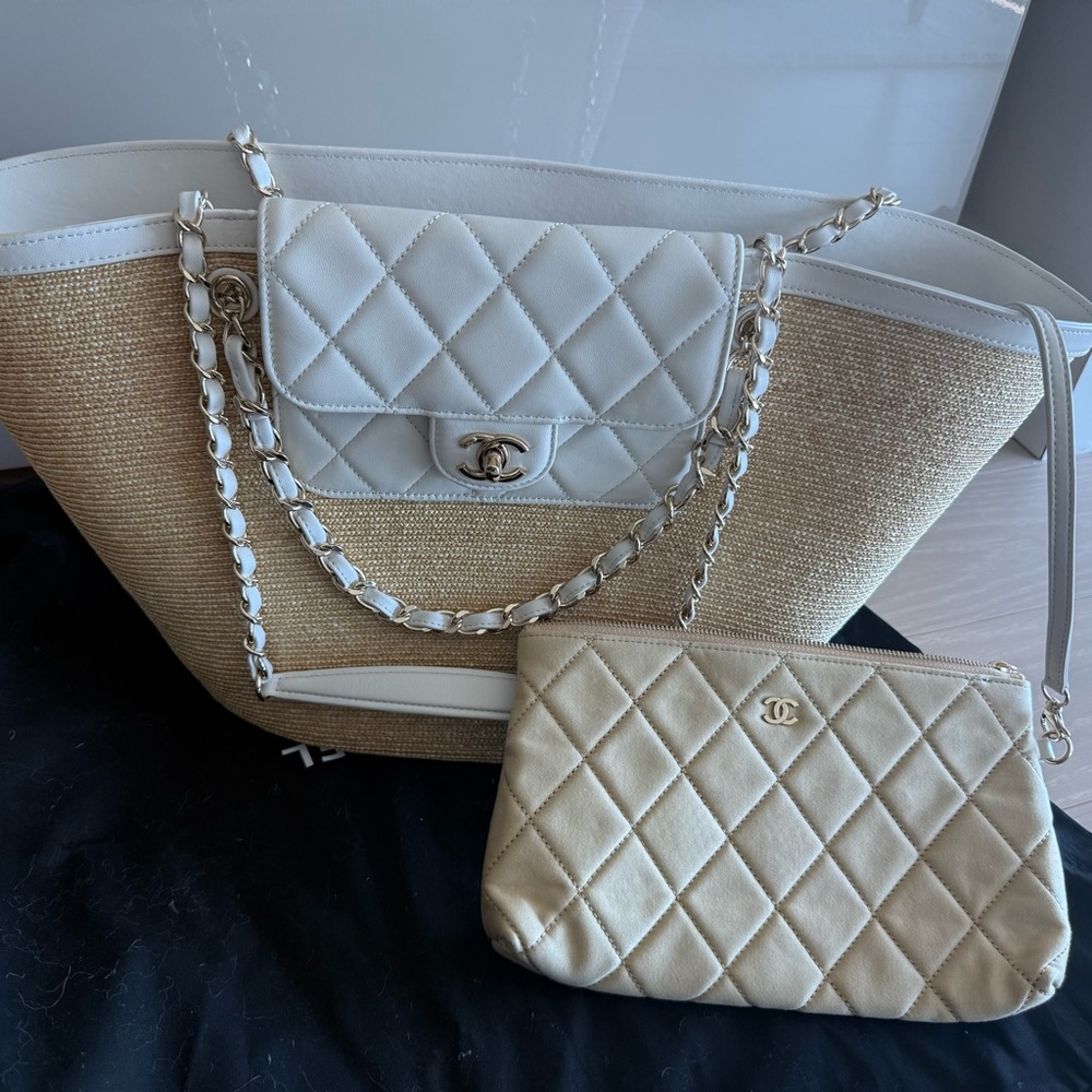 Chic White and Tan Quilted Women's Bag Set